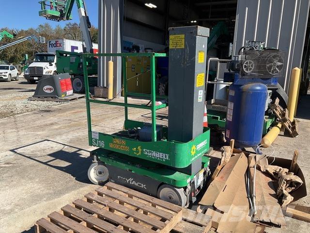 SkyJack SJ16 رافعات السارية الرأسية