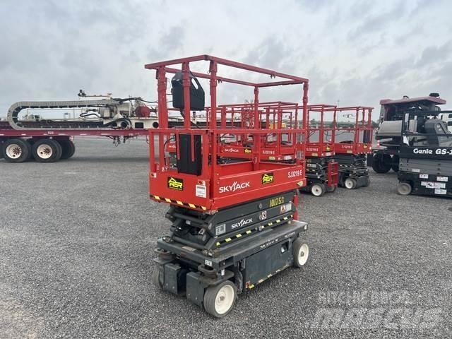 SkyJack SJ3219 رافعات مقصية الشكل