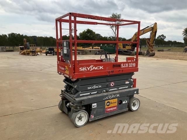 SkyJack SJ3219 رافعات مقصية الشكل