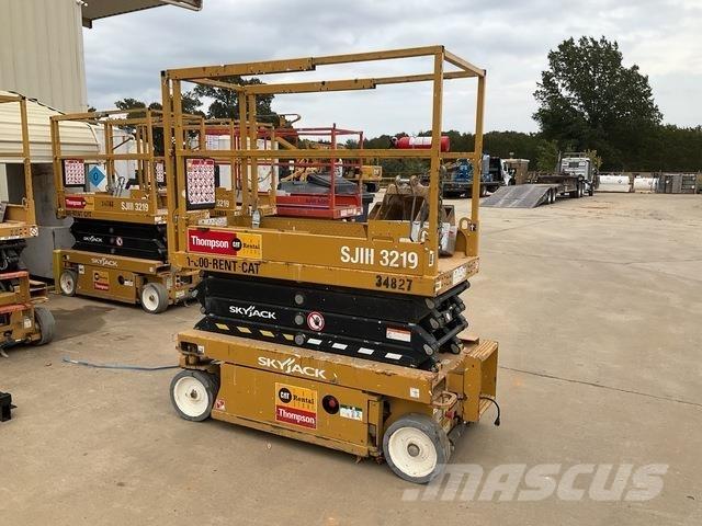 SkyJack SJ3219 رافعات مقصية الشكل