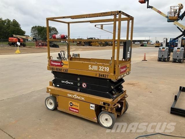 SkyJack SJ3219 رافعات مقصية الشكل