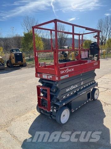 SkyJack SJ3226 رافعات مقصية الشكل