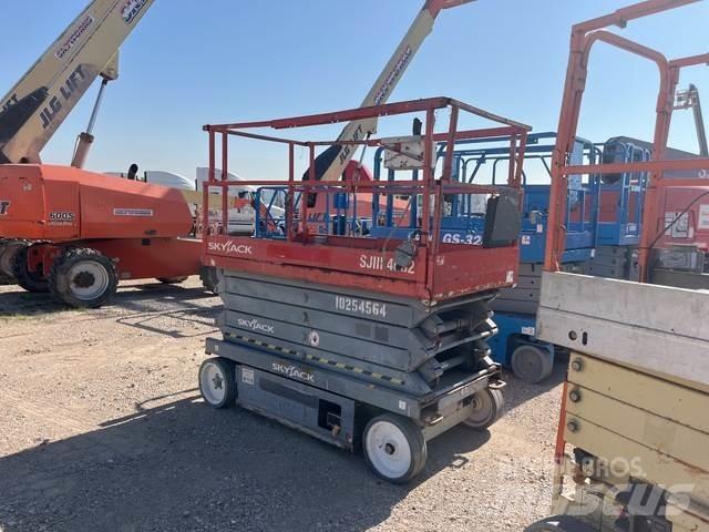 SkyJack SJ4632 رافعات مقصية الشكل
