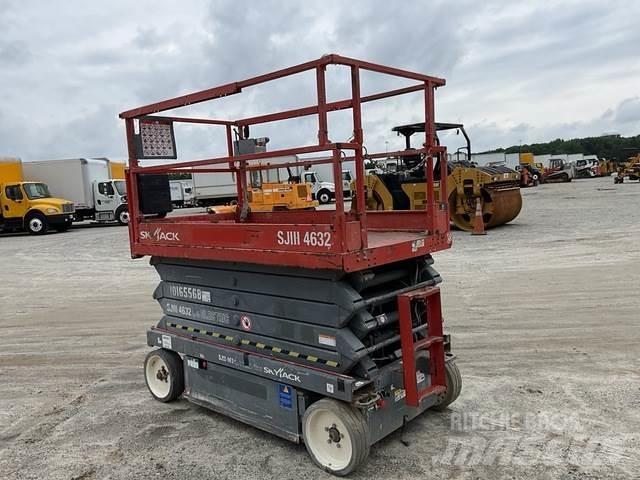 SkyJack SJ4632 رافعات مقصية الشكل