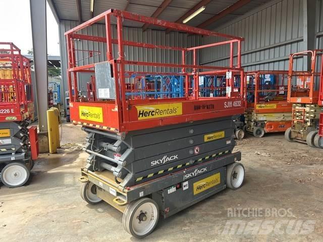 SkyJack SJ4632 رافعات مقصية الشكل