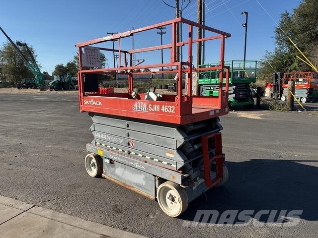 SkyJack SJ4632 رافعات مقصية الشكل