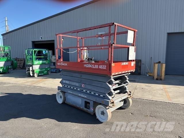 SkyJack SJ4632 رافعات مقصية الشكل