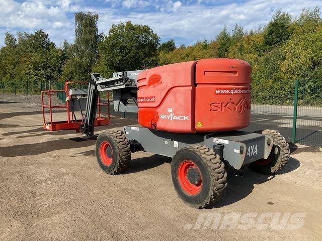 SkyJack SJ46AJ رافعات سلة مفصلية