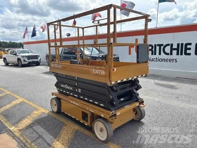 SkyJack SJ4726 رافعات مقصية الشكل