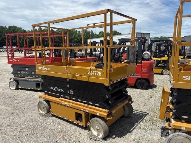 SkyJack SJ4726 رافعات مقصية الشكل
