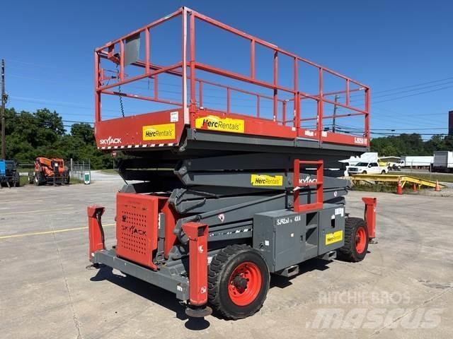 SkyJack SJ9250 رافعات مقصية الشكل