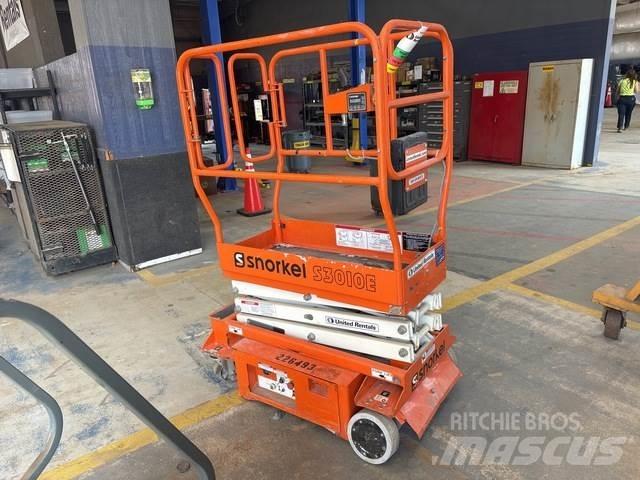 Snorkel S3010E رافعات مقصية الشكل