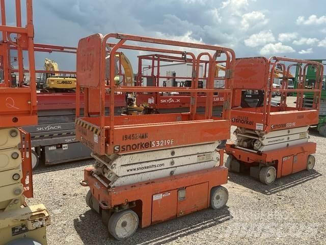 Snorkel S3219E رافعات مقصية الشكل