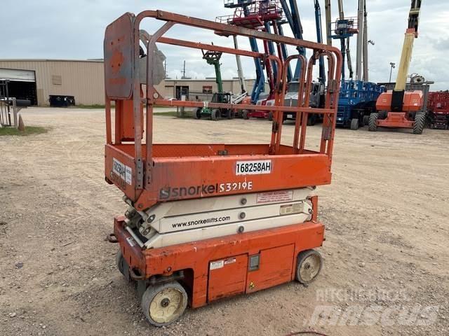 Snorkel S3219E رافعات مقصية الشكل