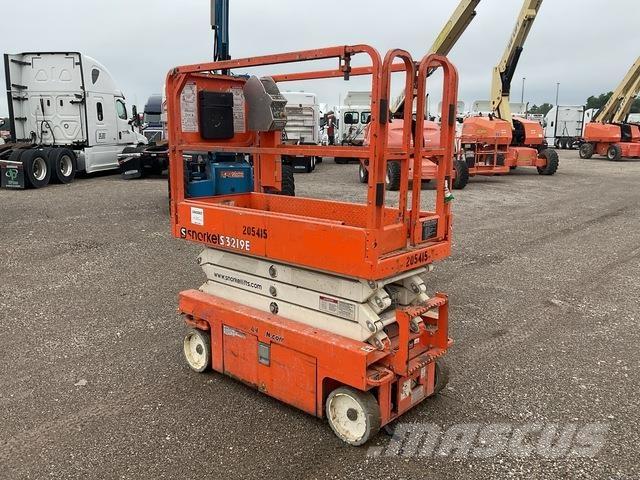 Snorkel S3219E رافعات مقصية الشكل