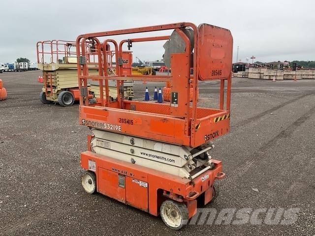 Snorkel S3219E رافعات مقصية الشكل