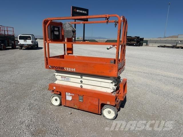 Snorkel S3219E رافعات مقصية الشكل
