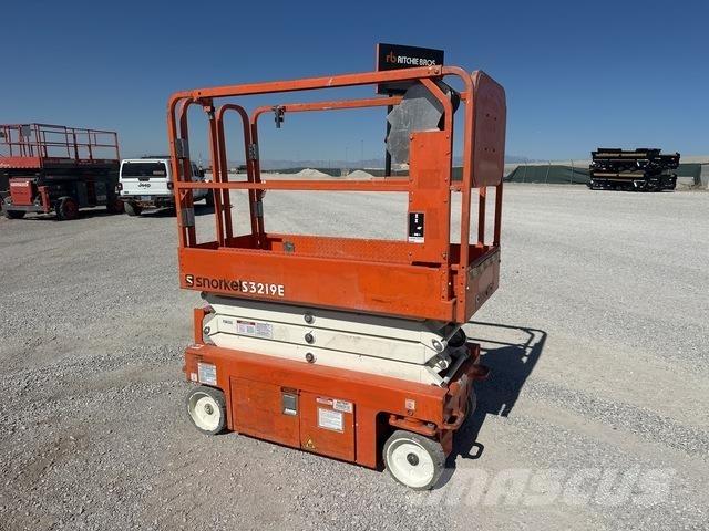 Snorkel S3219E رافعات مقصية الشكل