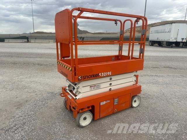 Snorkel S3219E رافعات مقصية الشكل