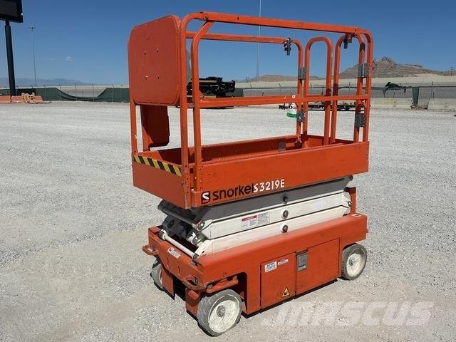 Snorkel S3219E رافعات مقصية الشكل