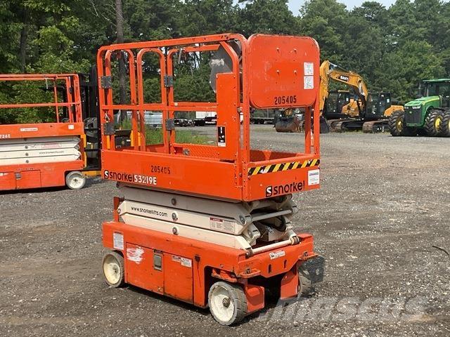 Snorkel S3219E رافعات مقصية الشكل