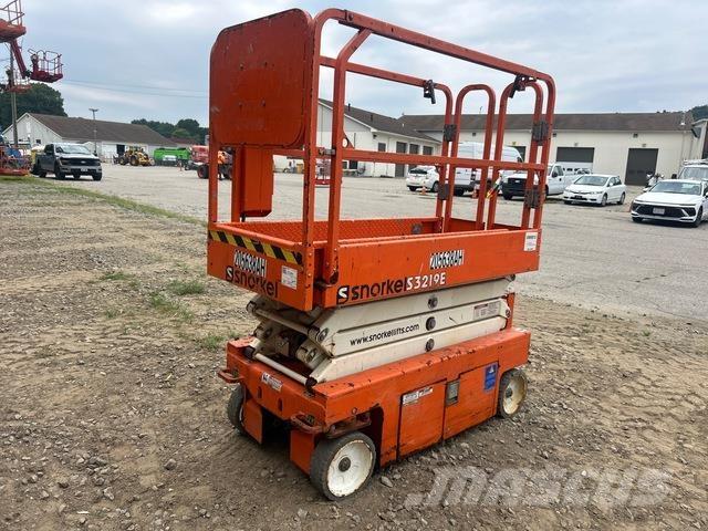 Snorkel S3219E رافعات مقصية الشكل