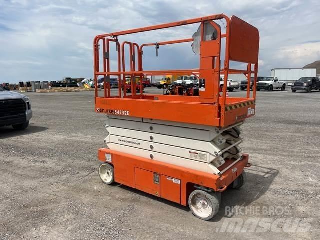 Snorkel S4732E رافعات مقصية الشكل