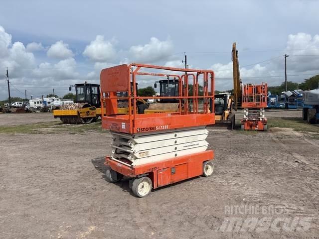 Snorkel S4732E رافعات مقصية الشكل