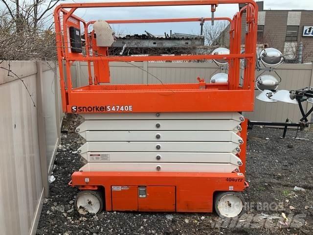Snorkel S4740E رافعات مقصية الشكل