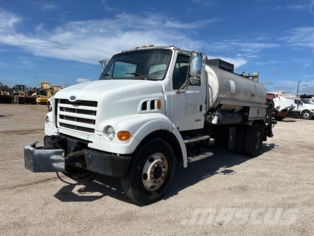 Sterling L7500 شاحنات خرسانة