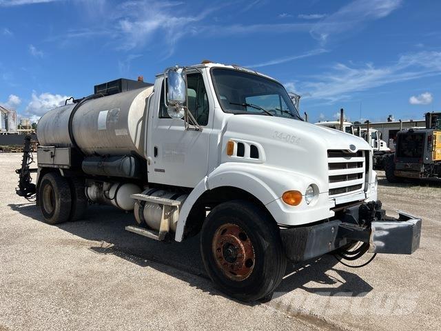 Sterling L7500 شاحنات خرسانة