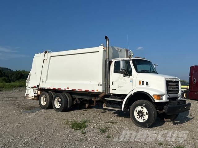 Sterling L7500 شاحنات المخلفات