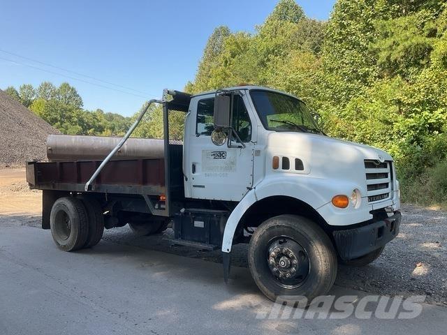 Sterling L7500 شاحنات قلابة