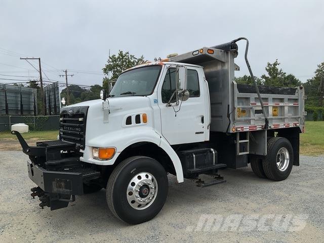 Sterling L7500 شاحنات قلابة