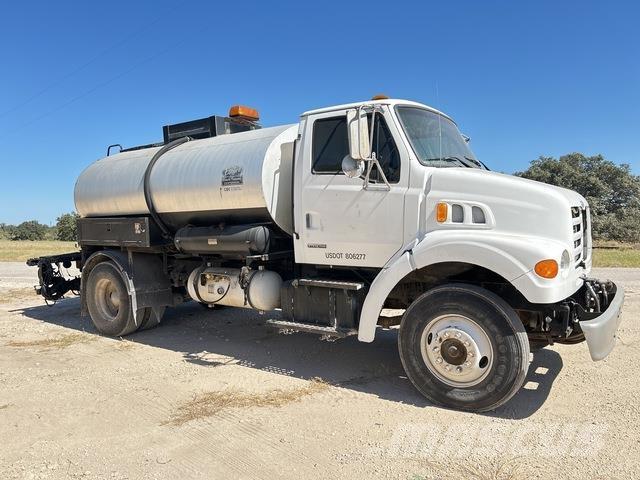 Sterling L7500 شاحنات خرسانة