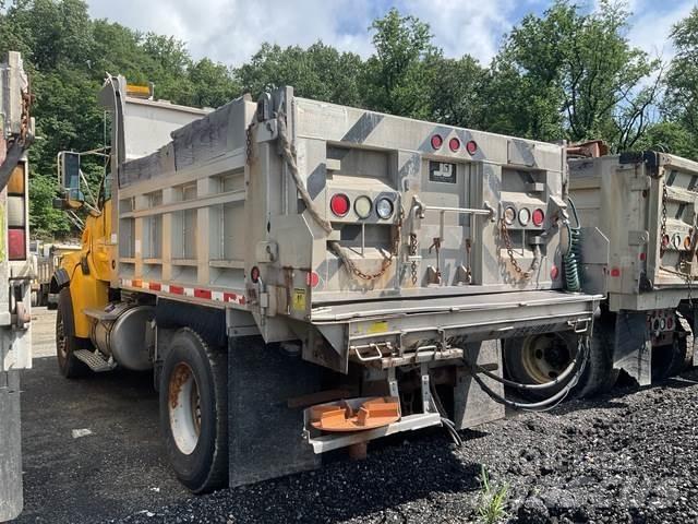 Sterling L8500 حراثات ونصول الجليد