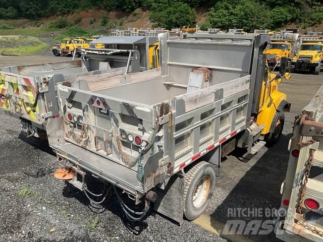 Sterling L8500 حراثات ونصول الجليد