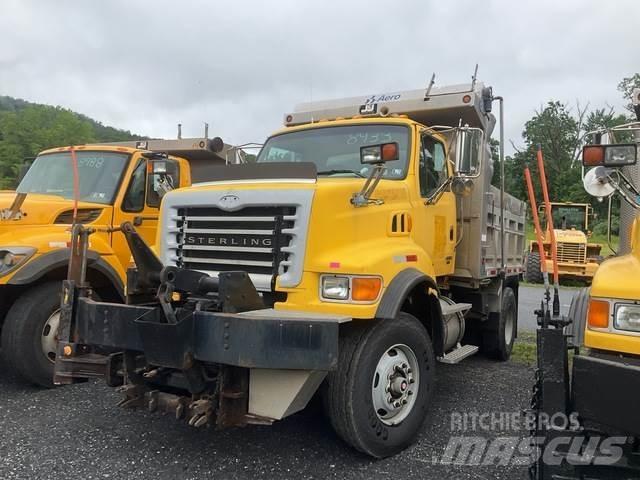 Sterling L8500 حراثات ونصول الجليد