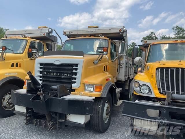 Sterling L8500 حراثات ونصول الجليد