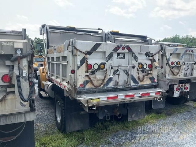 Sterling L8500 حراثات ونصول الجليد