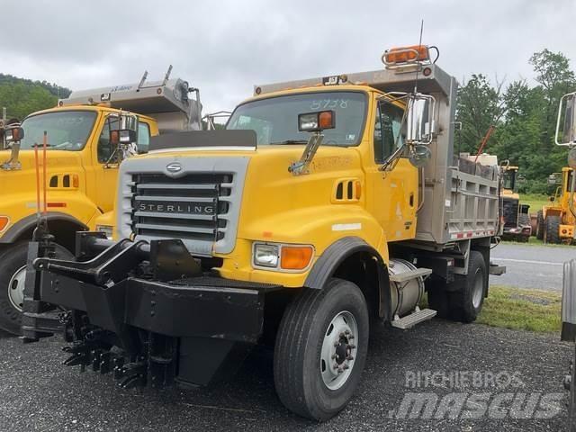 Sterling L8500 حراثات ونصول الجليد