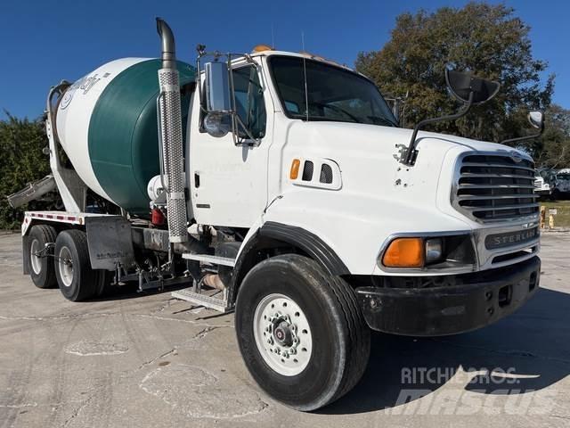 Sterling L9500 شاحنات أخرى