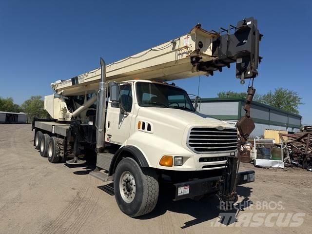 Sterling L9500 شاحنات أخرى