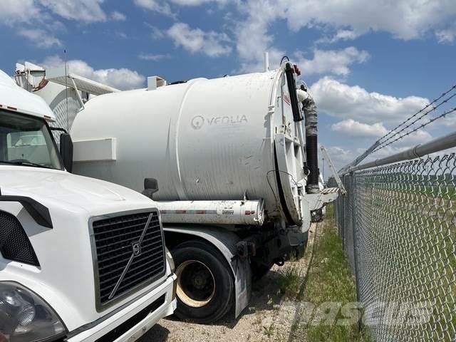 Sterling L9500 شاحنات مزدوجة / خلخلة