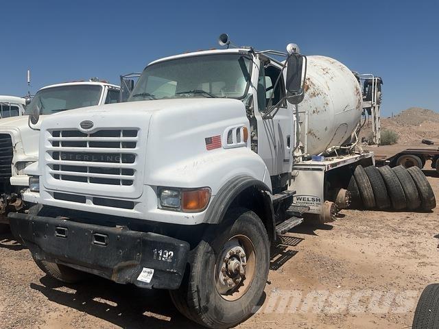 Sterling L9500 شاحنات أخرى