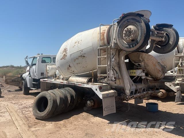 Sterling L9500 شاحنات أخرى