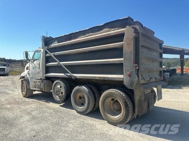 Sterling L9500 شاحنات قلابة