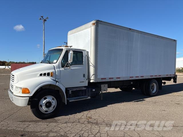 Sterling M7500 شاحنات ذات هيكل صندوقي