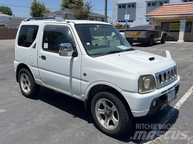 Suzuki Jimmy سيارات