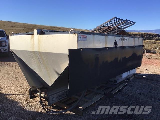 Swenson  معدات نشر الرمال والملح